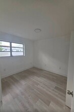 1470 NW 3rd St in Miami, FL - Building Photo - Building Photo