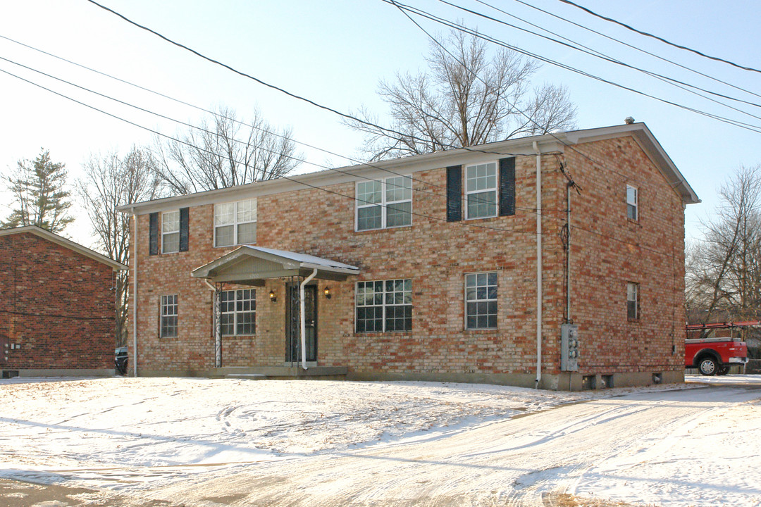 3200 Melody Acres Ln in Louisville, KY - Building Photo