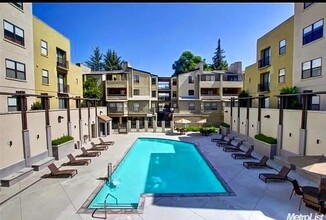 1810 K St, Unit Sutter Place in Sacramento, CA - Building Photo - Building Photo