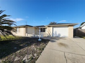 7721 Foxbloom Dr in Port Richey, FL - Building Photo