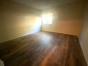 6 Thayer Pond Dr in Oxford, MA - Building Photo - Building Photo