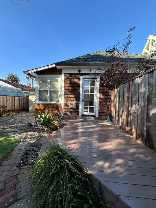 214 3rd Ave in Santa Cruz, CA - Building Photo