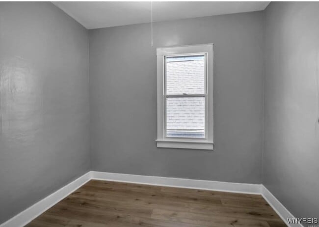 property at 229 Courtland Ave