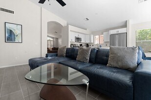 3437 E Tonto Ln in Phoenix, AZ - Building Photo