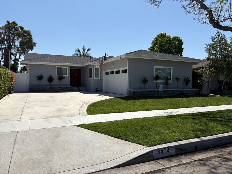 3470 Claremore Ave in Long Beach, CA - Building Photo