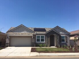 4237 Sierra Madre Ave in Clovis, CA - Building Photo