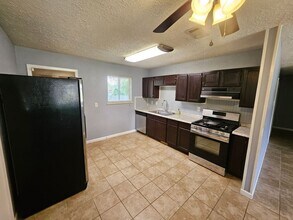 404 Magnolia St in New Llano, LA - Building Photo - Building Photo