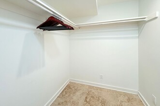 1116 Kealaolu Ave in Honolulu, HI - Building Photo - Building Photo