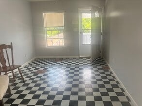 7012 Boyce St, Unit Apartment in Houston, TX - Building Photo - Building Photo