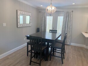 2401 McClendon St in Houston, TX - Building Photo - Building Photo