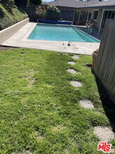 6606 S Sherbourne Dr in Los Angeles, CA - Building Photo - Building Photo