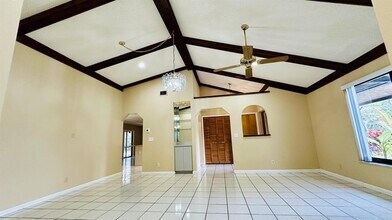 11952 60th St N in West Palm Beach, FL - Building Photo - Building Photo