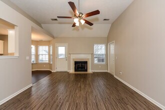 278 Iris Dr in Hendersonville, TN - Building Photo - Building Photo