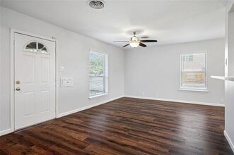 9982 Chireno St in Dallas, TX - Building Photo - Building Photo