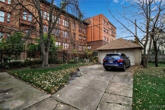 388 Lafayette Ave in Buffalo, NY - Building Photo - Building Photo