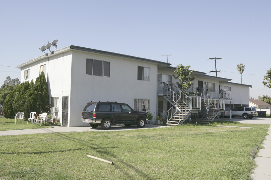 7511 Emil Ave in Bell Gardens, CA - Building Photo