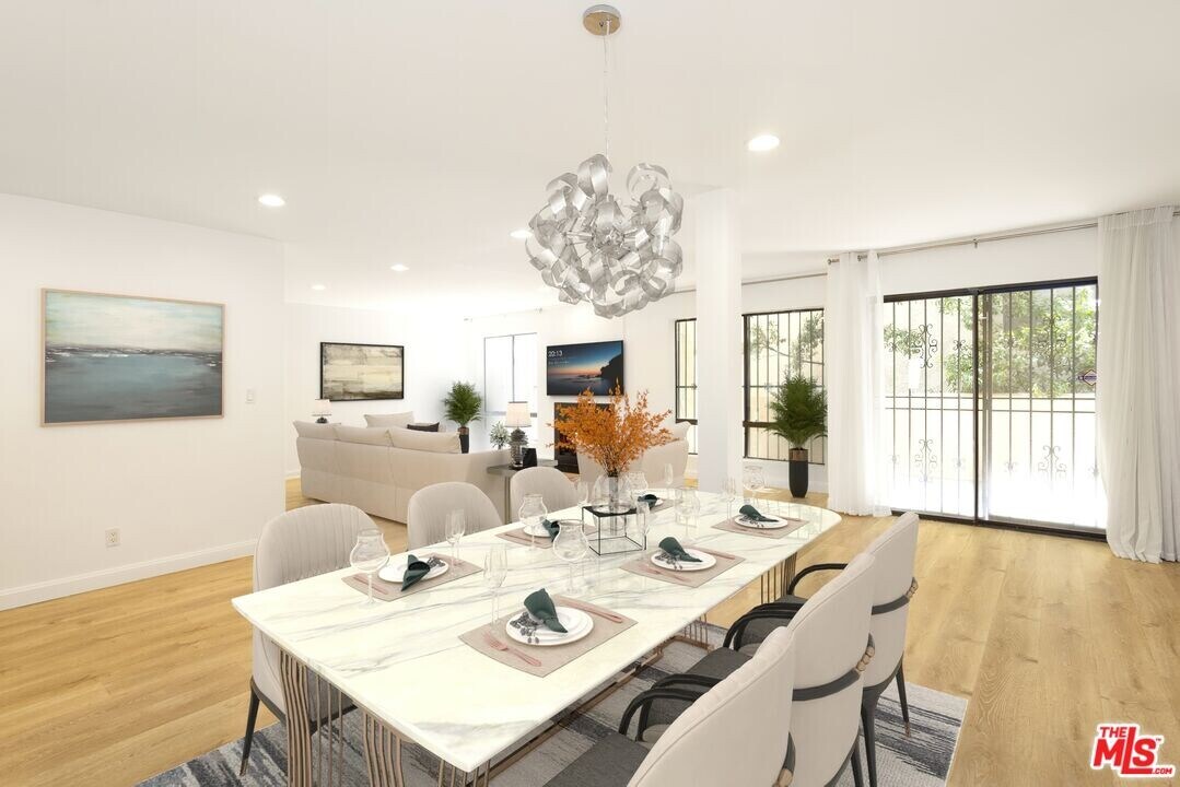 1738 S Bentley Ave in Los Angeles, CA - Building Photo