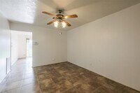 4919 Glenridge Ln photo'