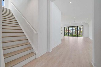 13613 Le Christine Dr in Palm Beach Gardens, FL - Foto de edificio - Building Photo