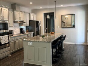 10228 N 14th St in McAllen, TX - Building Photo - Building Photo
