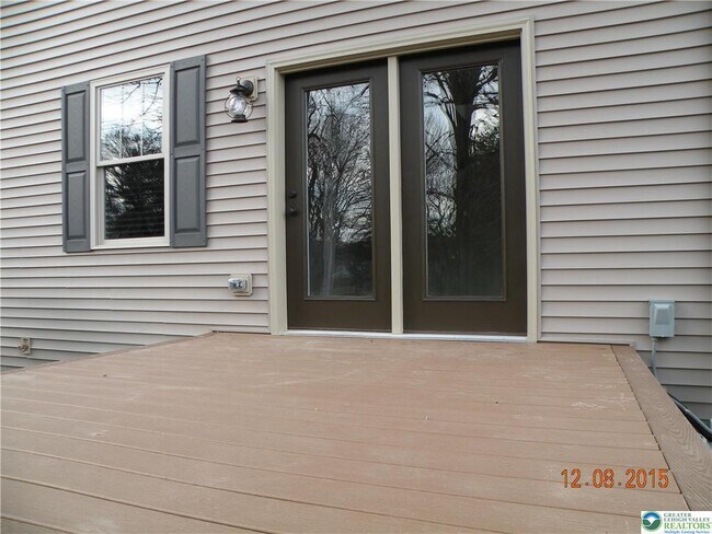 607 Linden St in Coopersburg, PA - Building Photo - Building Photo