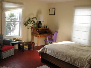 8 Adamson St in Boston, MA - Building Photo - Building Photo