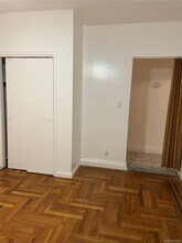 136-39 41st Ave in Queens, NY - Building Photo - Building Photo