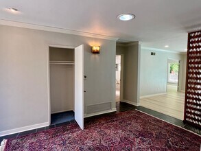 16641 Park Ln Cir in Los Angeles, CA - Building Photo - Building Photo