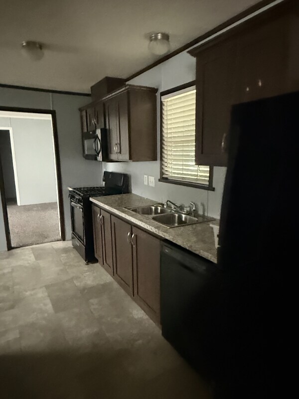 9 Dunlap Cir in Oxford, MI - Building Photo - Building Photo