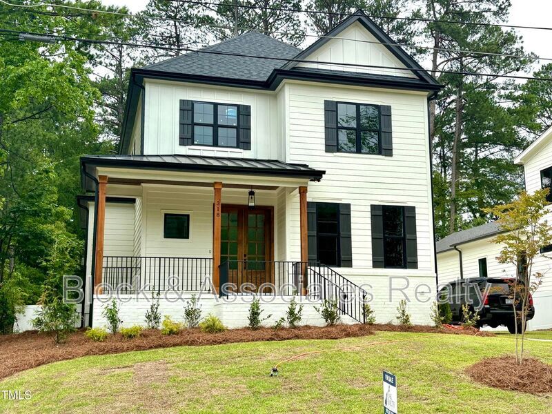 318 Hinton St in Apex, NC - Building Photo