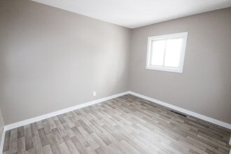 313 19 Ave in Regina, SK - Building Photo - Building Photo