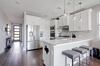 2114 Aquilla Ct in Irving, TX - Building Photo - Building Photo