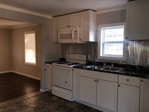 2832 W Water St in Springfield, MO - Building Photo - Building Photo