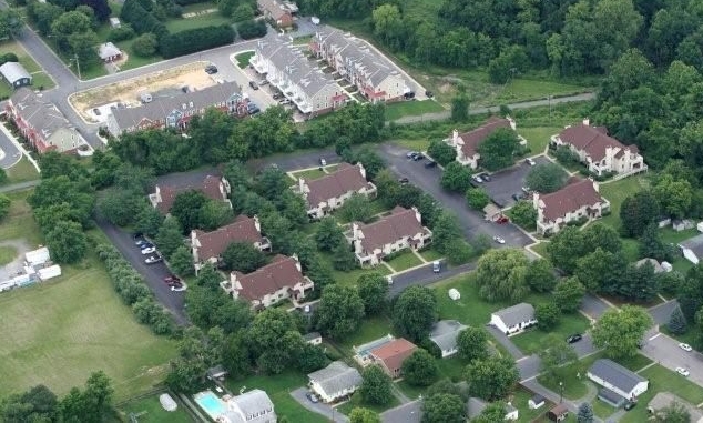 Cannery Square Apartments in Easton, MD - Foto de edificio - Building Photo