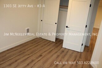1303 SE Jetty Ave-Unit -#3-A in Warrenton, OR - Building Photo - Building Photo