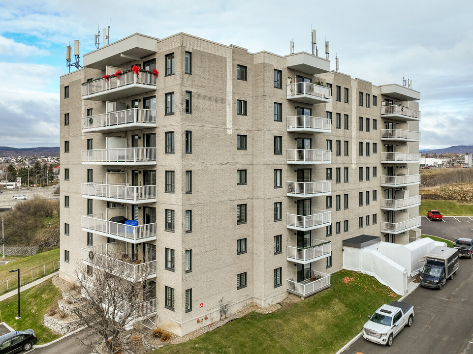 Dominican Plateau in Québec, QC - Building Photo