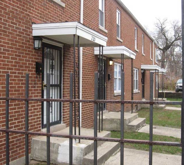 Church Hill Townhomes in Gary, IN - Foto de edificio - Building Photo