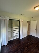 8825 SW 81st St in Miami, FL - Building Photo - Building Photo