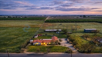 8730 S East Ave in Fresno, CA - Foto de edificio - Building Photo
