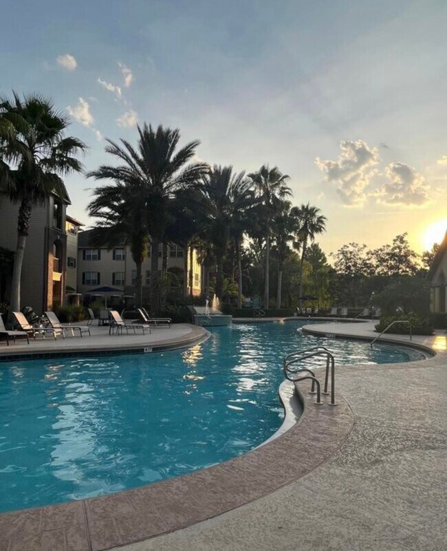 7800 Point Meadows Dr in Jacksonville, FL - Foto de edificio - Building Photo