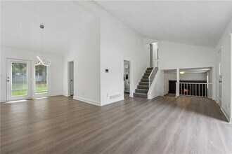 9176 Greenwood Dr in Jonesboro, GA - Building Photo - Building Photo