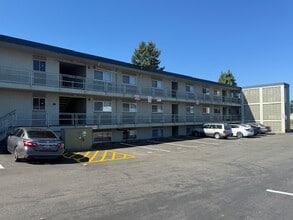Alpha Phase Apartments in Burien, WA - Building Photo - Building Photo