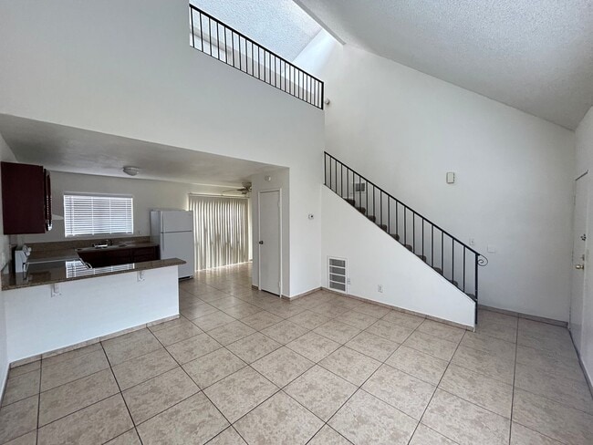 5227 Garden Ln in Las Vegas, NV - Building Photo - Building Photo