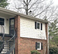 219 H Northpoint Avenue in High Point, NC - Building Photo