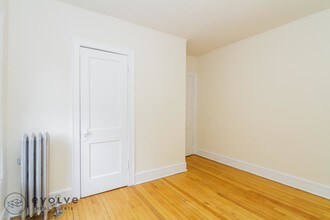 2330 N Spaulding Ave-Unit -2338-3B in Chicago, IL - Foto de edificio - Building Photo