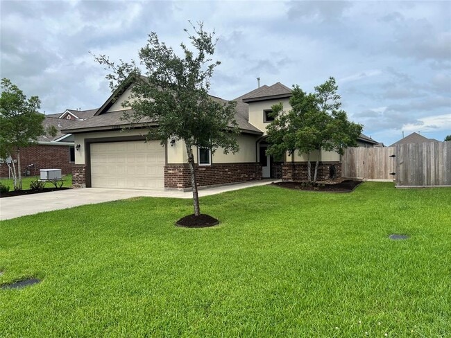 13230 Victory Way in Dayton, TX - Building Photo - Building Photo