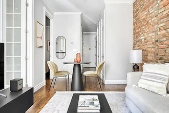 202 E 13th St in New York, NY - Building Photo - Building Photo