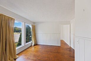 1281 Main St in Dublin, NH - Building Photo