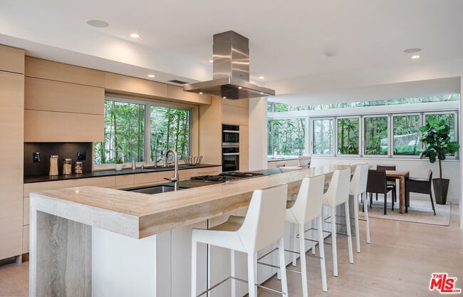 property at 532 6th St