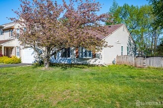 6 Woodbury Rd in Edison, NJ - Building Photo - Building Photo
